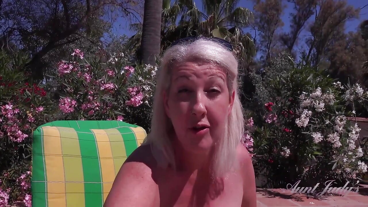 Auntjudys - Busty Mature Doctor Maggie Moon Provides Outdoor Sex Therapy