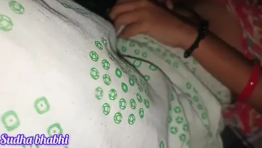 Lucknow's sister-in-law cleans her belongings with hair removal cream