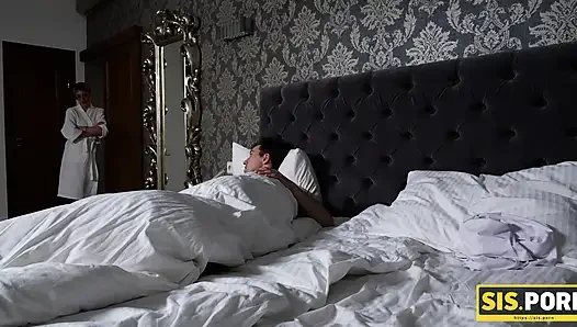 Стыдно ли трахать мою сводную сестру прямо на глазах моей мачехи?