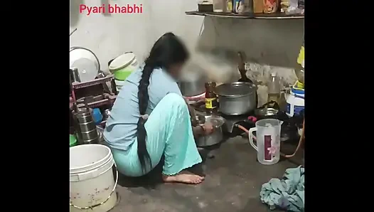 Seeing Kamwali's big ass, Malik fucked her hard, Hindi audio desi sexy video