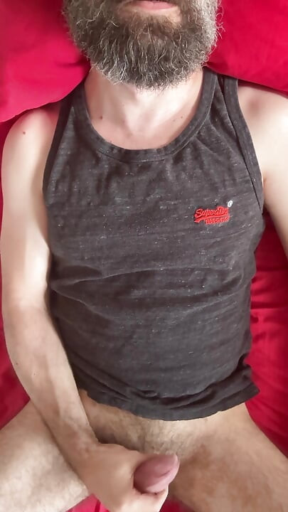 Noch ein riesiger cumshot nach dem aufwachen