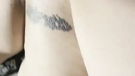 Pornostar wird hart gefickt und kommt