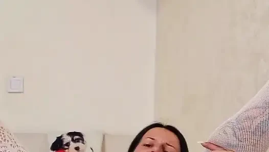 Godaan cewek sange ini dientot habis-habisan sampai muncrat banyak banget!
