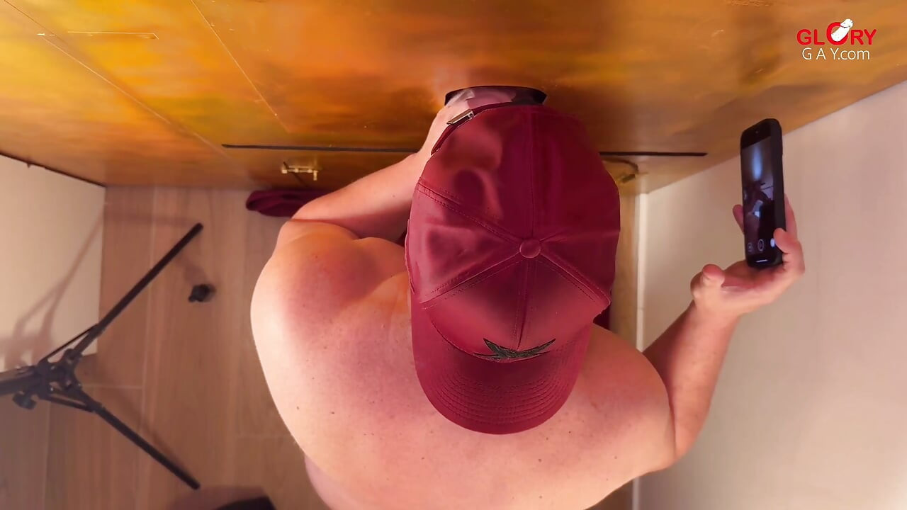 Prince Albert ในรูสอดควย: ภาระที่ติดอยู่ภายในปลาย