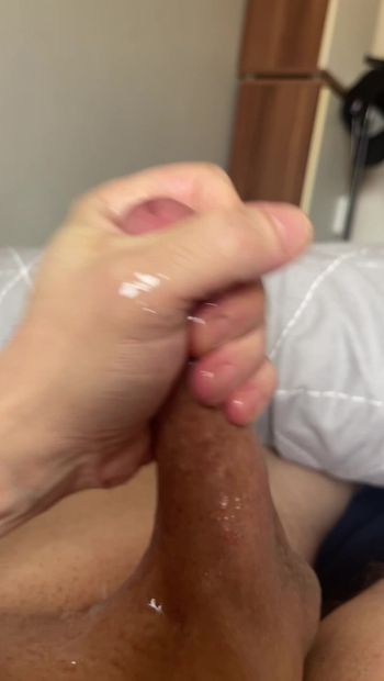 Jerking off in bed and cumming