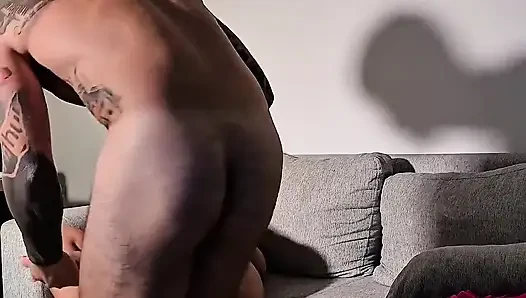 Korku Filmi Izlerken Üvey Kardeşimle Sevişiyorum. Derin Boğaz Ve Sıçrama