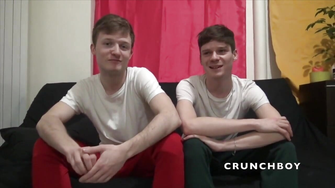 二つのセクシーなフランスのイケメンクソbarbeakcのための楽しみ