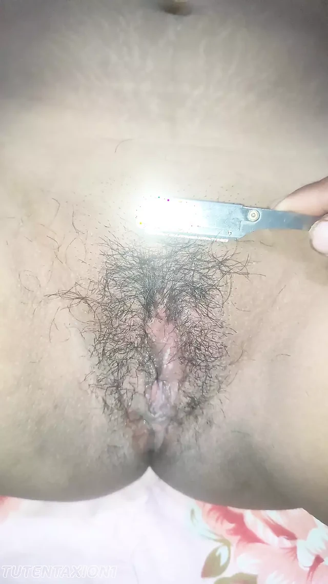 I let my 18 year old stepbrother wax my little pussy
