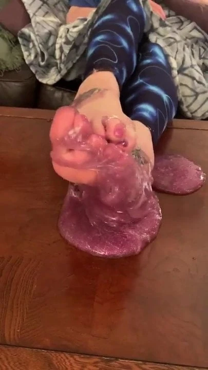 Slimy Feet