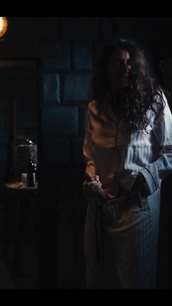 Coco Bae uzgaja kurac! Futanari iz stvarnog života pretvara seksi brinetu u seks gladnu transice koja jede pičku | Isječak 1