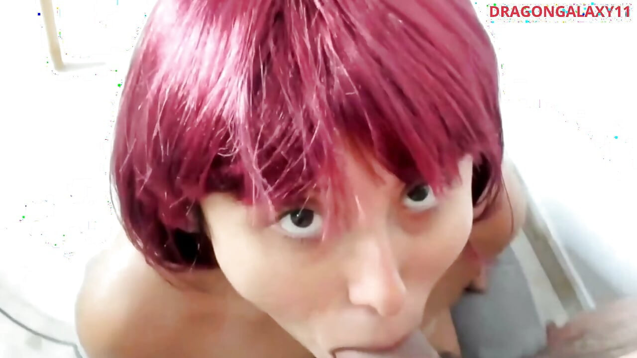 สาวผมแดงเซ็กซี่ดูดควยแบบ POV มือสมัครเล่นบนเว็บแคม