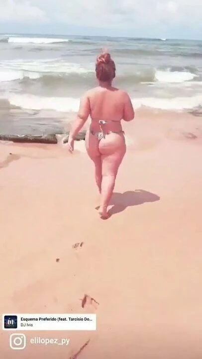 Paraguaya Sexy en la playa