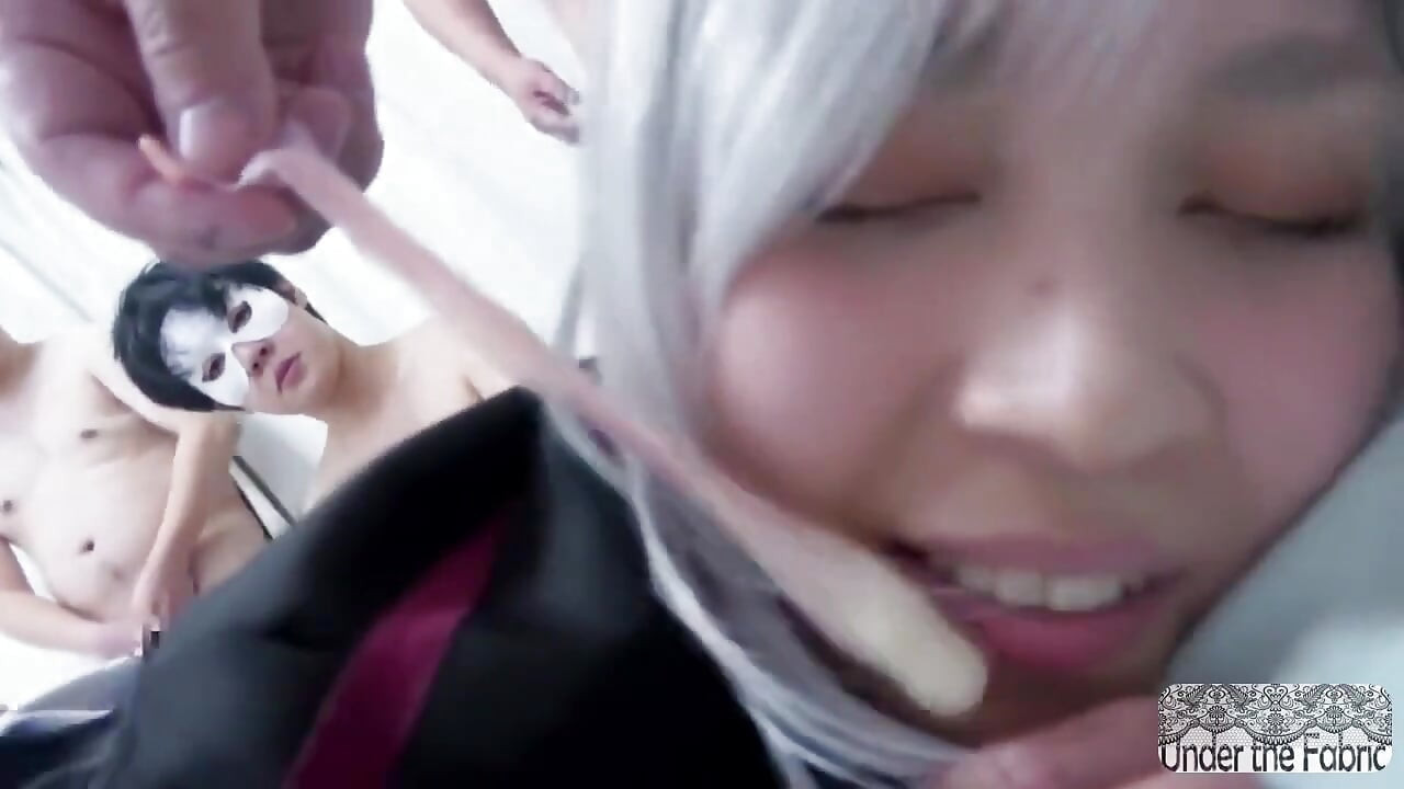 Primul Filmare Chaos, un cosplayer timid intră într-o experiență copleșitoare cu mai mulți parteneri