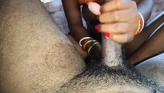 Bangali school teacher ne master sahab ka lund hila ke apni chut chudwai.dehat village uncle aunty ki viral sex videos