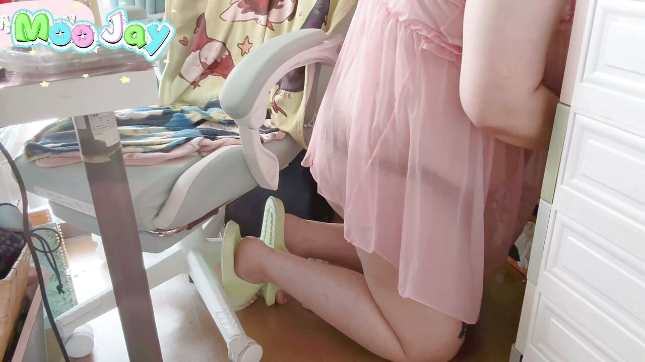 POV Roleplay: Stepsister knows you're peeking at her ass and big tits