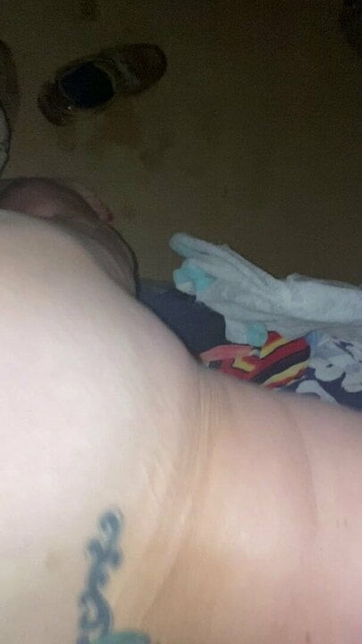 Slut blows a bbc