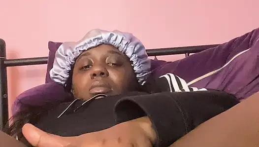 MEMEK HITAM GEMUK, BERAIR, SIMETRIS