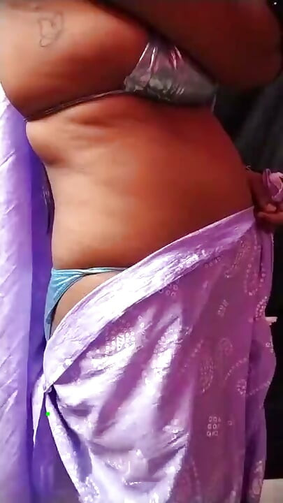 लन्ड की दीवानी Sonam