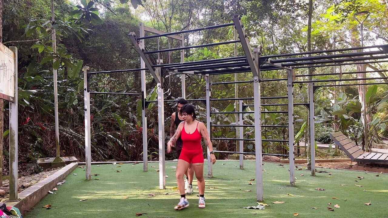 Full-body training with a predominance of pulldowns