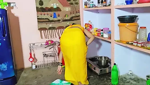Murid nakal india dientot habis-habisan sama gurunya sendiri sampai dicrot di dalam