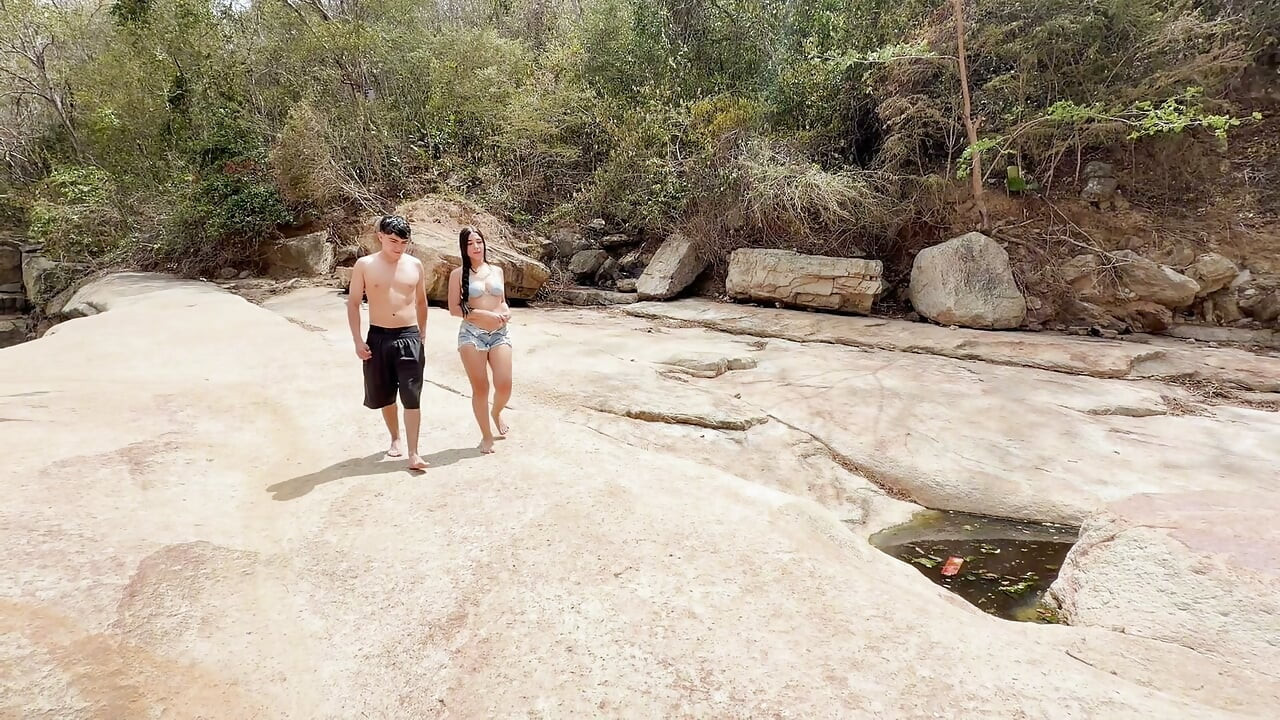 Gorgeous Young College Girl Goes to the River After Her Classes and Meets a Stranger and Ends up Fucking Outdoors!