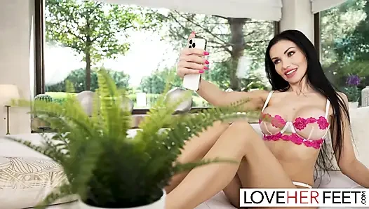Lesben samantha cruz und sasha rose erfreut sich gegenseitig