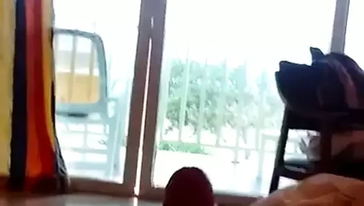 Після гарного траху дівчина прийняла душ
