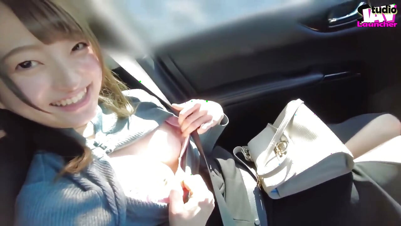 Breeze-kissed Bliss-can You Handle How She Enjoys Your Warm Treat in Public? Chapter-1