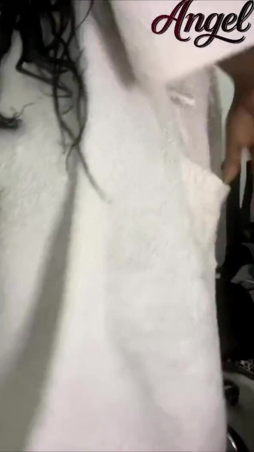 Stopping showing me to you! Fetish of standing still and showing her breasts | Clip 1