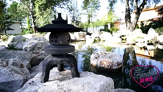 Kira, tante nakal yang lagi asik ngentot di depan kamera