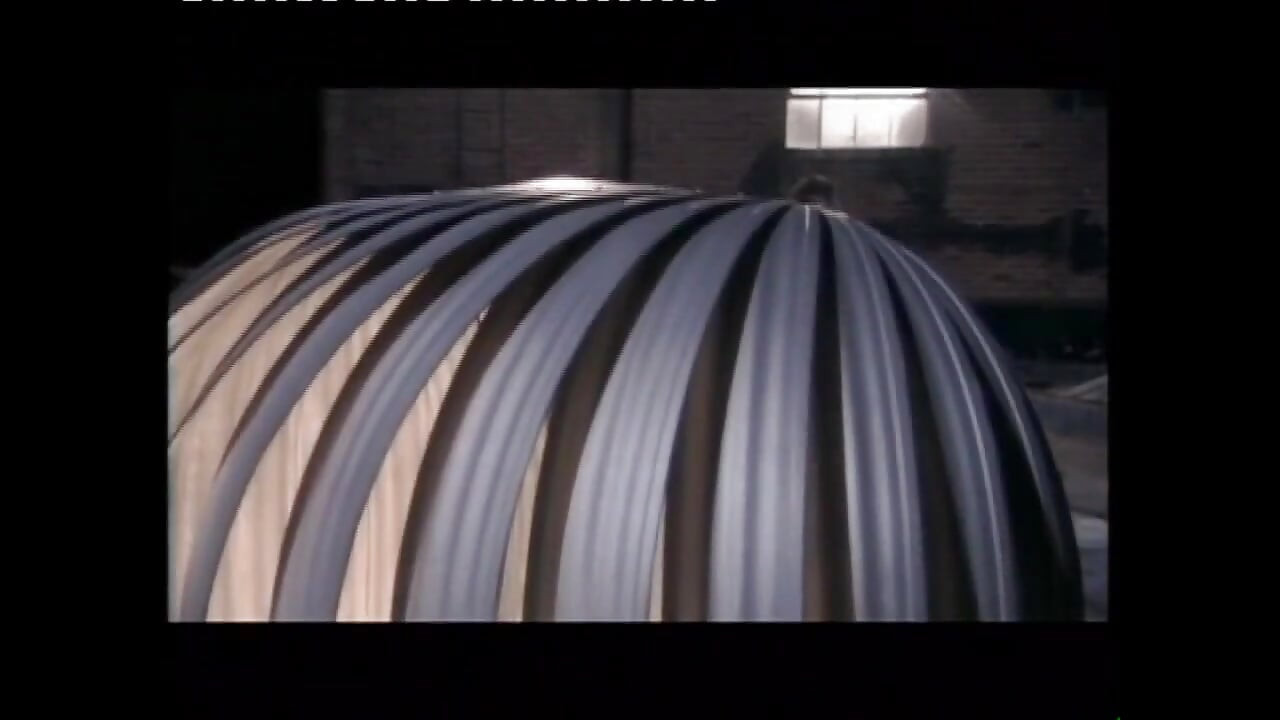 Forró éjszakai szex a szabadban egy csúnya ribanccal a hőségben