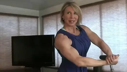 Hot Mature Workout & Flex