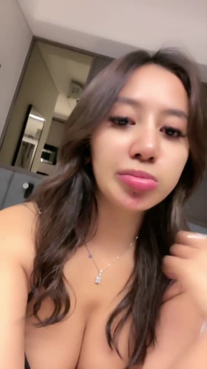 Hot pussy right here waiting for some black dick indo | Clip 3