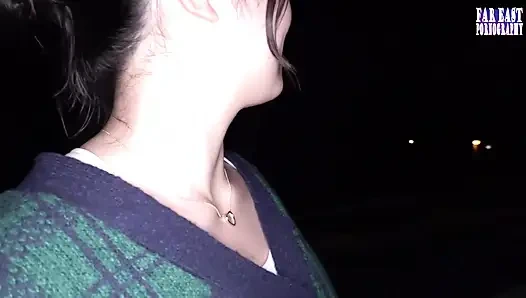 Лизкий пропитанный маслом глоток с улыбающейся чашкой F соблазняет скользкий пир на все тело, часть 4