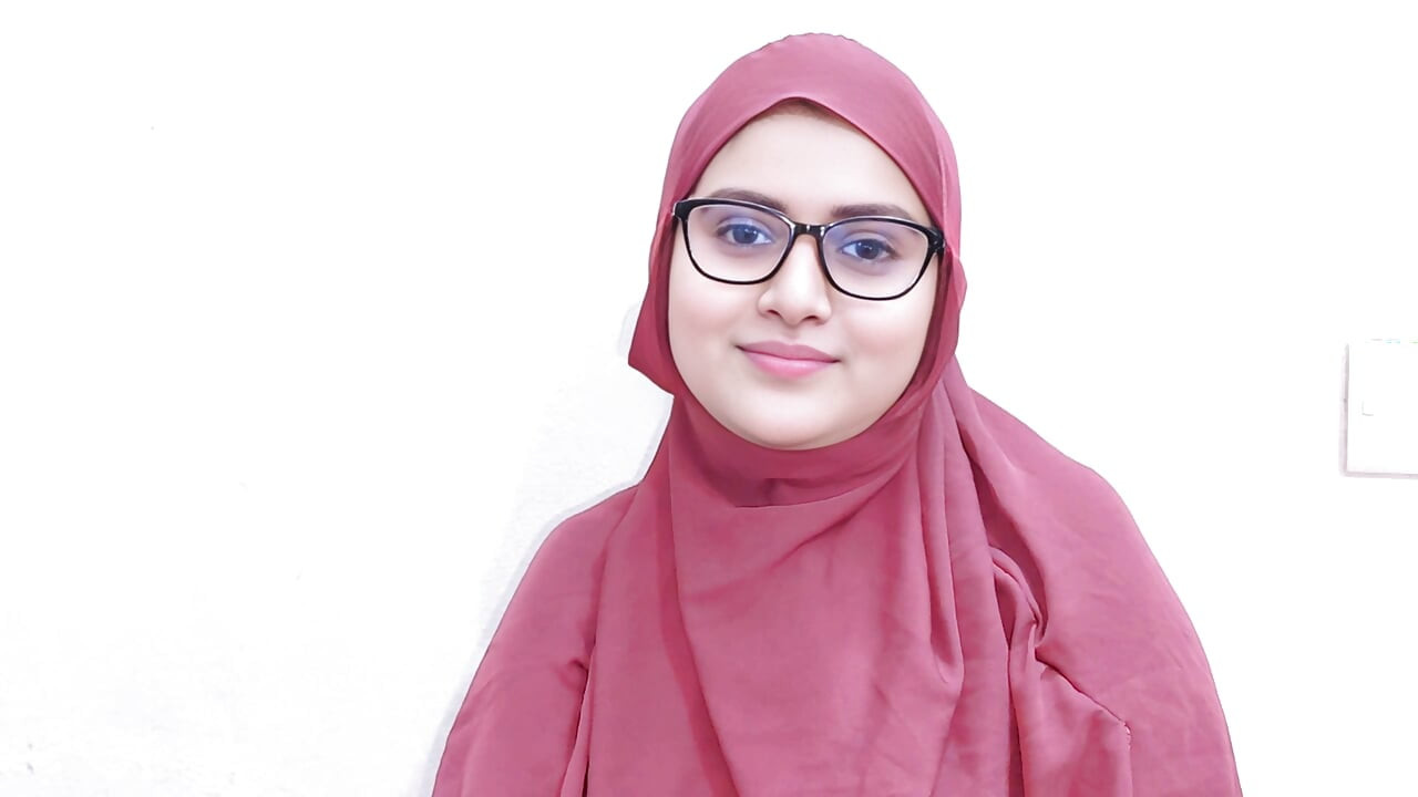 Jouw-Eshita. Mooie Hijabi Indische bangla-lerares neukt nauwelijks met anale seksvideo.