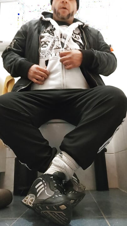 After the Cinema in Wc. Dirtyjunkbro and Socks