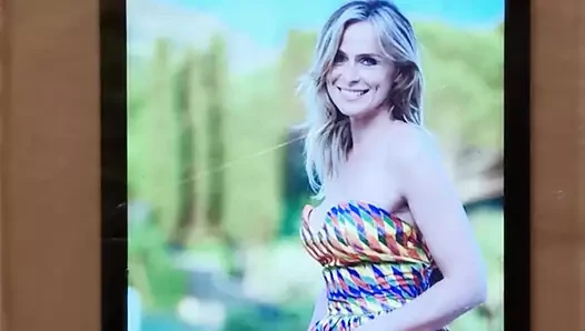 Cum üzerinde serena autieri