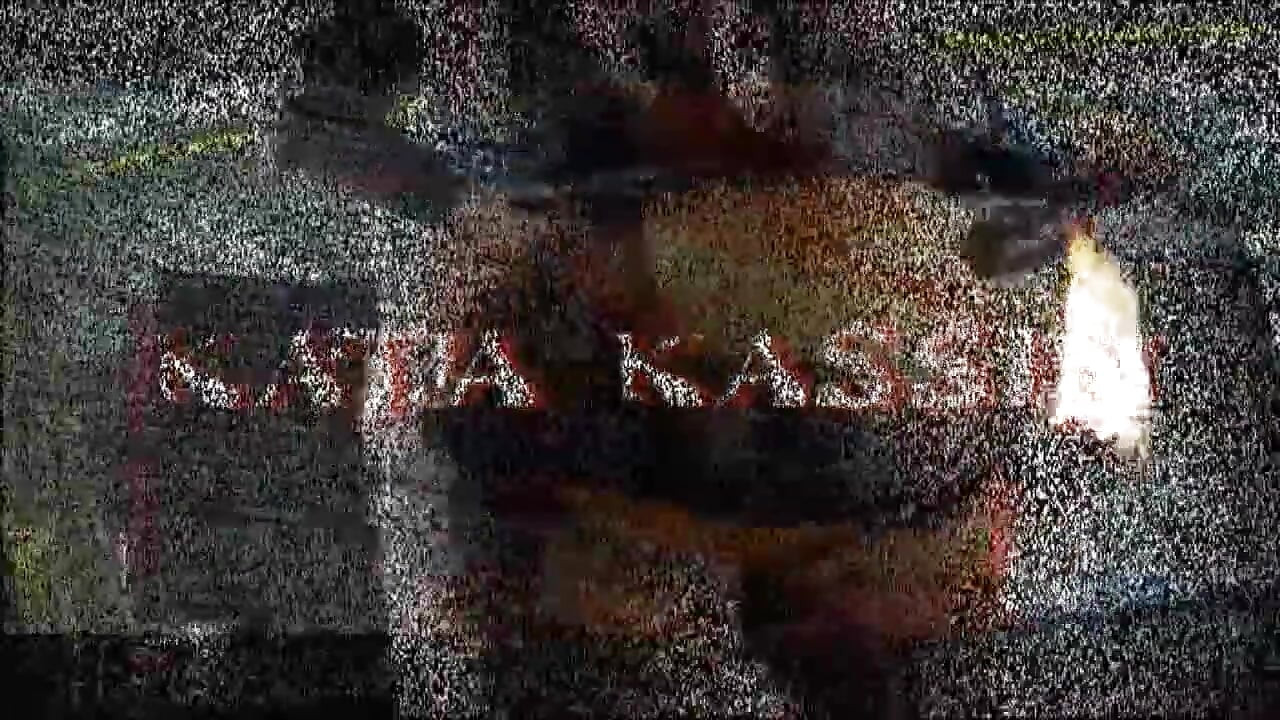 Διαφυλετικός πρωκτικός αντίκτυπος για μια καυτή κοκκινομάλλα