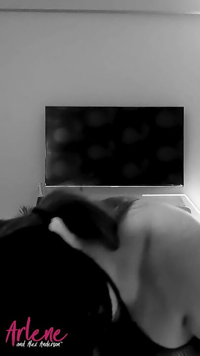 Quickies: POV-blowjob, zauberstab-masturbation und tittenfick gelöschte szene