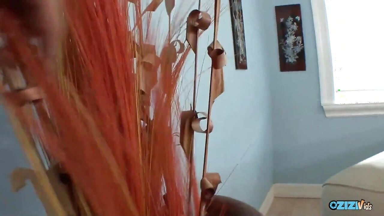 Sexo anal que esses dois amantes com tesão estão fazendo é absolutamente excelente e divertido