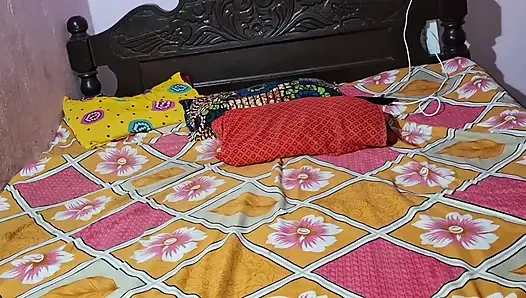 Ateşli Hintli çiftin seks elleri