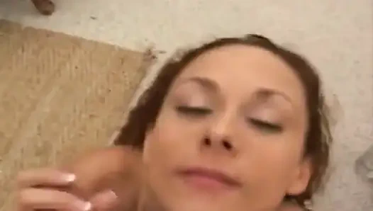 Kutu buku porno: amber: nyepong kontol dan dicrot di muka - pov