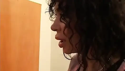 Aku ingin memperkenalkanmu kepada ibu tiriku!!