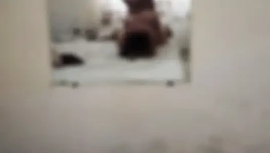 Meri randi biwi chudakkado ki tarah chud rahi hai hotel mein