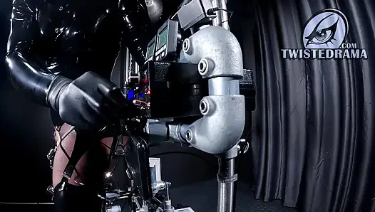 Kira'nın kendini bağlaması