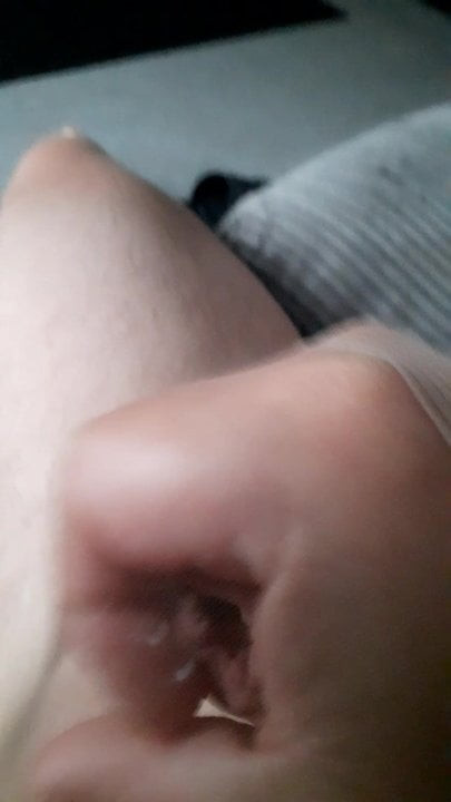 Branlette en nylon torride et éjaculation