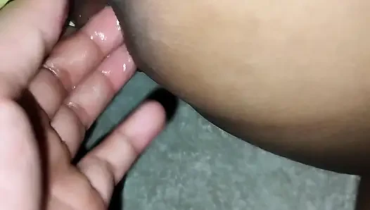 Aku nekat bilang sama istri nepalku kalau aku selingkuh dari saudara perempuannya sendiri (ludah) sambil ngentot dia gaya doggy