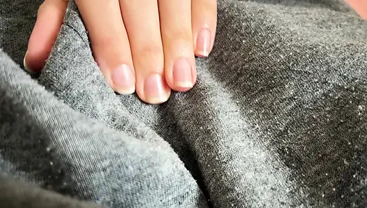 Stiefbrust kommt in mein höschen und ich werde sie im fitnessstudio tragen