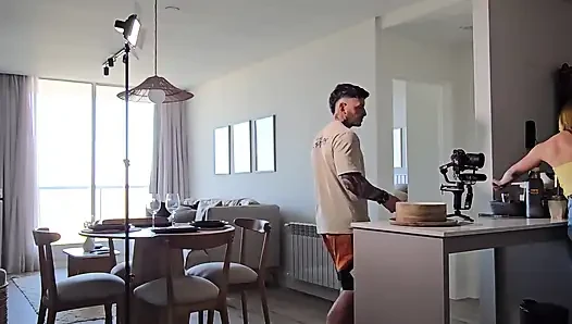 Perde arkası erkek arkadaşımla seks. Gerçek ve ev yapımı.