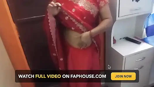 Beautiful Indian Bhabhi Having Romantic